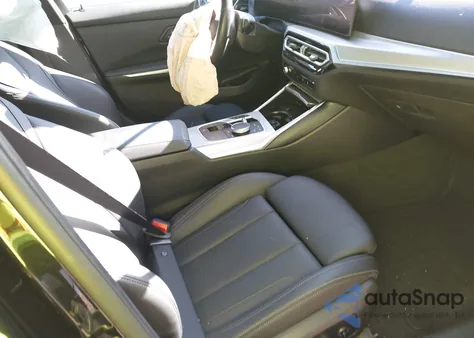 2024 BMW 330I xDrive z USA, uszkodzony, nr VIN 3MW89FF09R8E51947